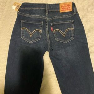 Womens Levis jens